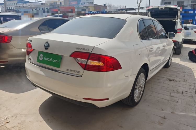 Used Skoda Superb 2013 1.8TSI Automatic Yashi Edition
