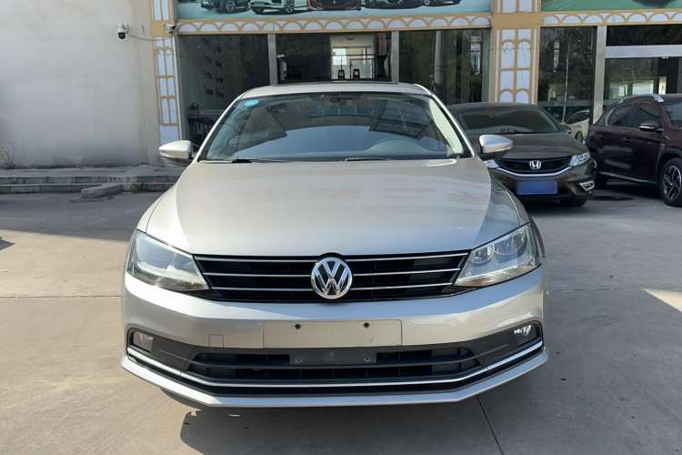 Used Volkswagen Sagitar 2017 180TSI Automatic Luxury Edition