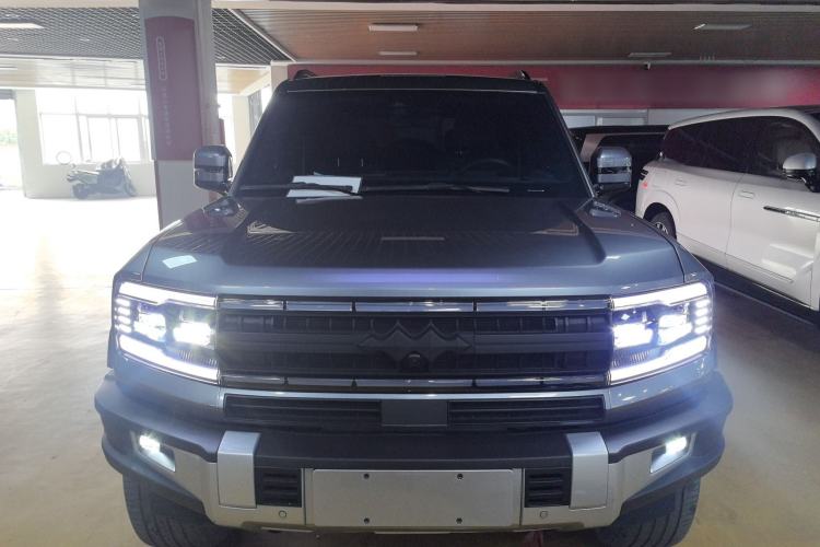 Used Formula Leopard Leopard 5 2023 Navigator Edition
