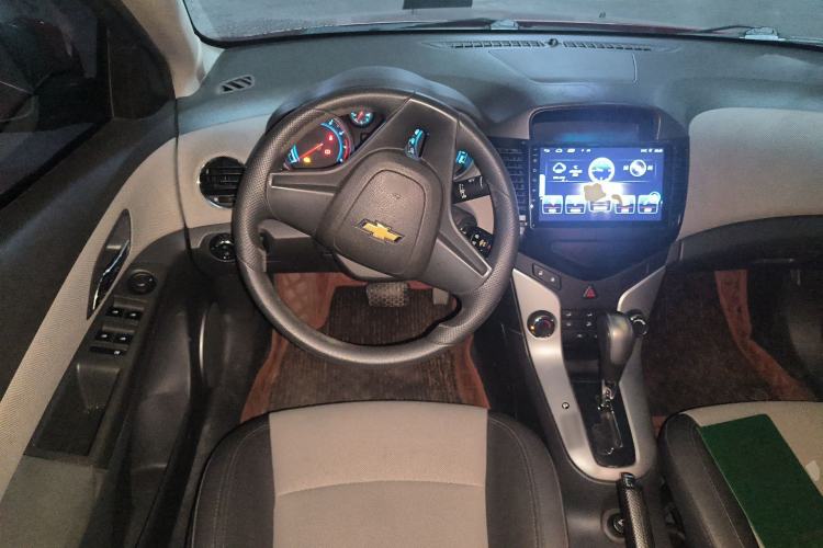 Used Chevrolet Cruze 2009 1.8L SE AT Steering Wheel