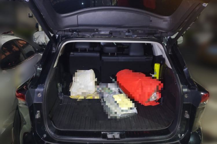 Used Toyota Highlander 2022 Dual-Engine 2.5L Four-Wheel Drive Supreme Edition 7-Seater Trunk