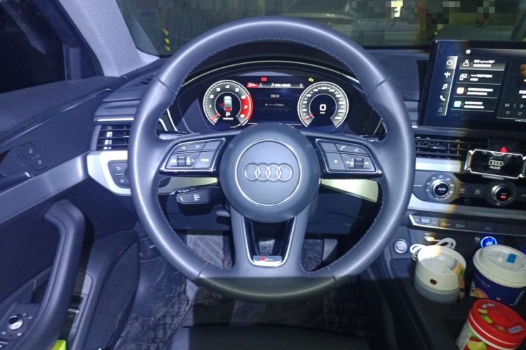 Used Audi A4L 2020 40 TFSI Fashion Dynamic Model Steering Wheel
