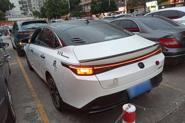 Used CHANGAN Eado 2025 Blue Whale 1.5T 500Bar Prestige Model
