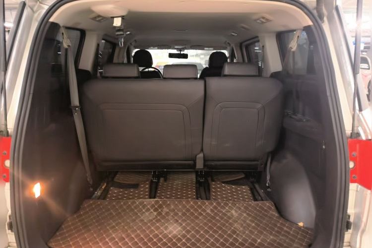 Used SAIC MAXUS G10 2016 2.0T Automatic Elite Edition Trunk