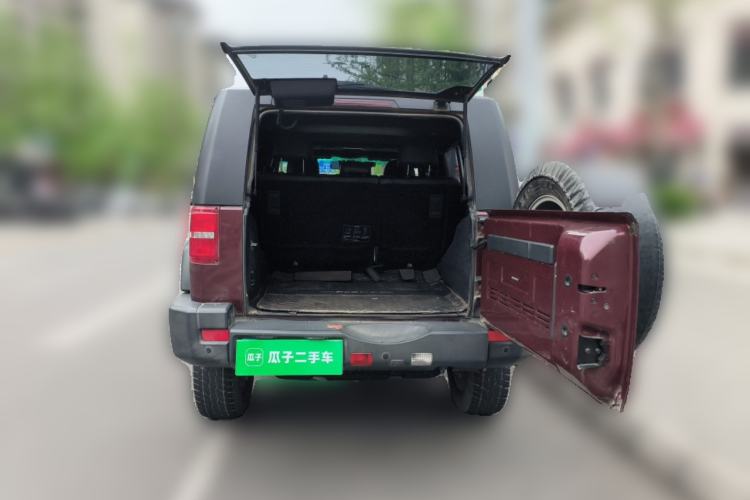 Used BAIC Off-Road BJ40 2016 2.0T Manual Four-Wheel Drive Prestige Edition
