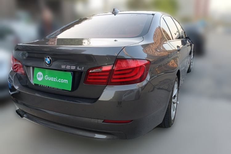 Used BMW 5 Series 2013 525Li Leading Model
