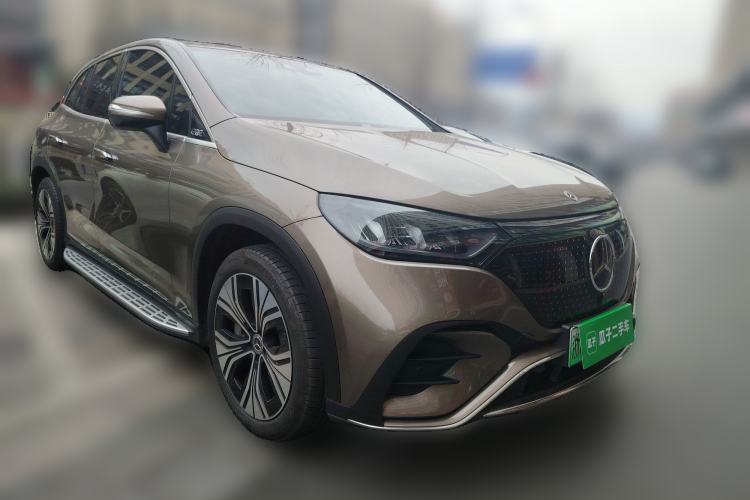 Used Mercedes-Benz EQE SUV 2023 350 4MATIC Luxury Edition Front Right 45 Deg