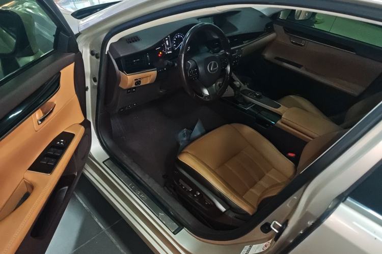 Used Lexus ES 2015 200 Elite Edition
