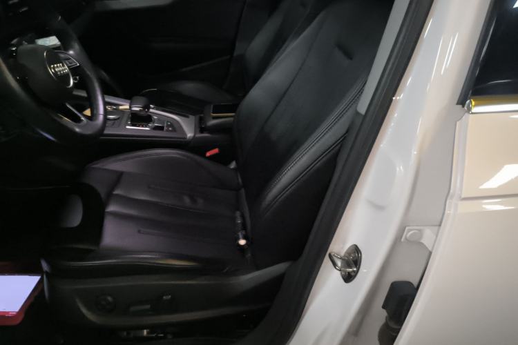 Used Audi A4L 2018 30th Anniversary Edition 40 TFSI Trendy Model Left Front Seat