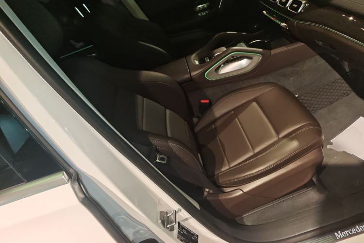 Used Mercedes-Benz GLE 2020 Restyled GLE 350 4MATIC Fashion Edition Right Front Seat