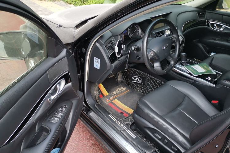 Used Infiniti Q70 2017 Q70L 2.5L Enjoyment Edition