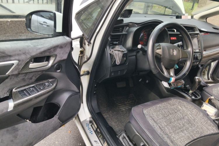 Used Honda Fit 2014 1.5L SE CVT Fashion Model Driver Seat