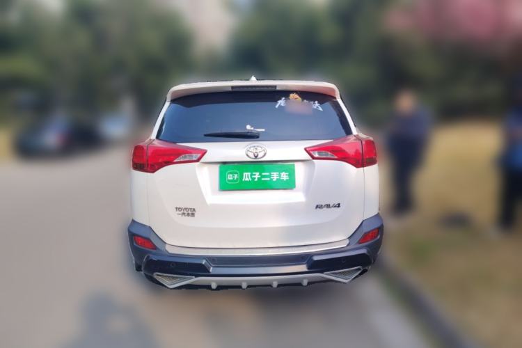 Used Toyota RAV4 2015 2.0L CVT Two-Wheel Drive Fashion Edition