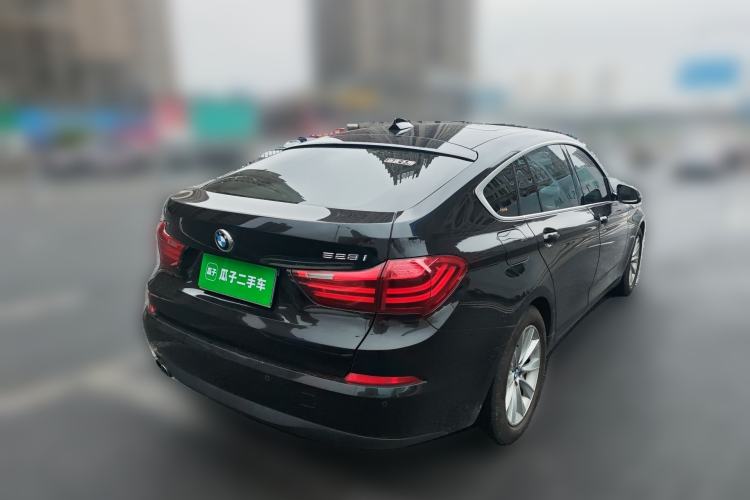 Used BMW 5 Series GT 2015 528i Leading Model Rear Right 45 Deg