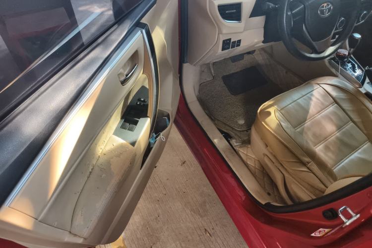 Used Toyota Corolla 2014 1.6L CVT GL-i Driver Seat