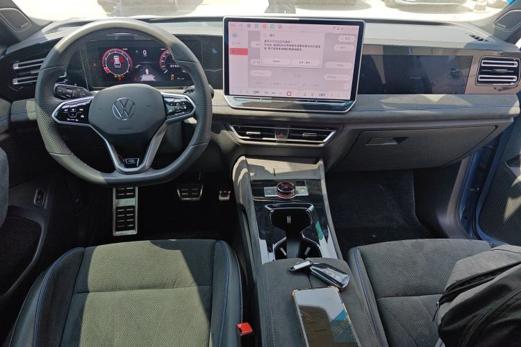 Used Volkswagen Tiguan L 2024 PRO 380TSI Four-Wheel Drive R-Line Prestige Edition Center Console