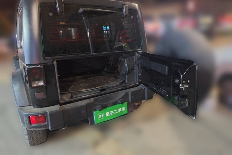 Used Jeep Wrangler 2013 3.6L Four-Door 10th Anniversary Edition
