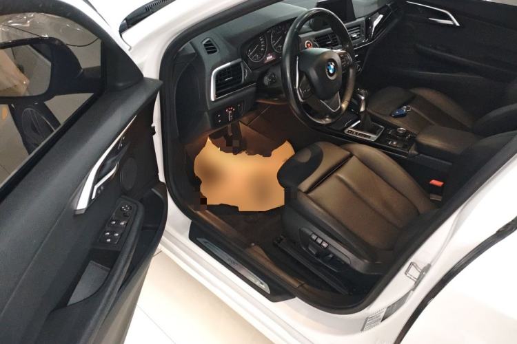 Used BMW 1 Series 2017 118i Sport Edition Driver Seat