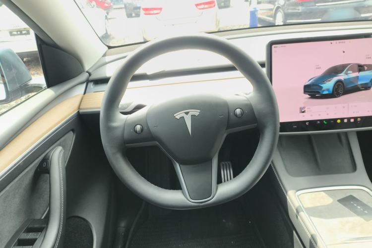 Used Tesla Model Y 2022 Performance High-Performance All-Wheel-Drive Version Steering Wheel