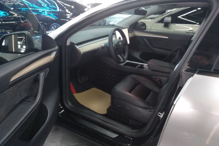 Used Tesla Model Y 2021 Standard Range Rear-Wheel Drive Version