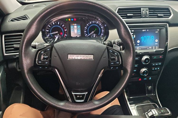 Used Haval H2 2018 1.5T Dual-Clutch Two-Wheel Drive Fashion Model China VI Standard