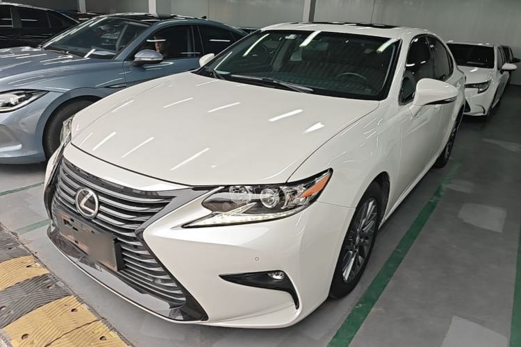Used Lexus ES 2017 200 30th Anniversary Edition Guazi used car, China used car export, Used car for sale, Used Lexus cars, Cheapest cars for sale