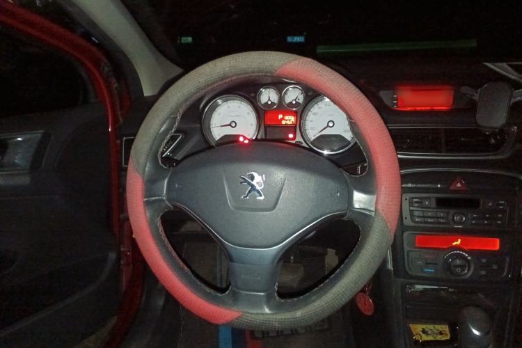 Used Peugeot 308 2013 1.6L Automatic Fashion Model Steering Wheel