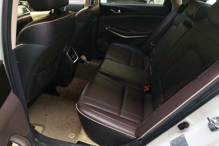 Used CHANGAN Raeton CC 2018 1.5T Automatic Zunya Model China V Standard Left Rear Seat