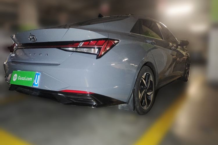 Used Hyundai Elantra 2021 1.5L CVT LUX Prestige Edition
