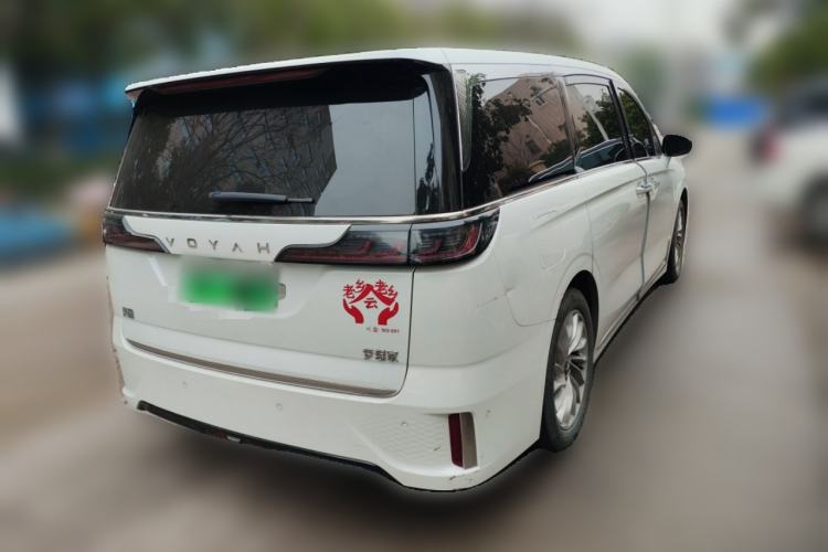 Used VOYAH Dream 2024 PHEV Extended-Range Premium Edition Rear Right 45 Deg