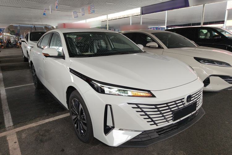 Used CHANGAN Eado PHEV 2025 Smart New Blue Whale 145KM Battleship Edition
