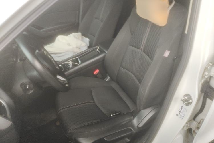Used Mazda 3 Axela 2017 Sedan 1.5L Automatic Luxury Model China VI Standard Left Front Seat