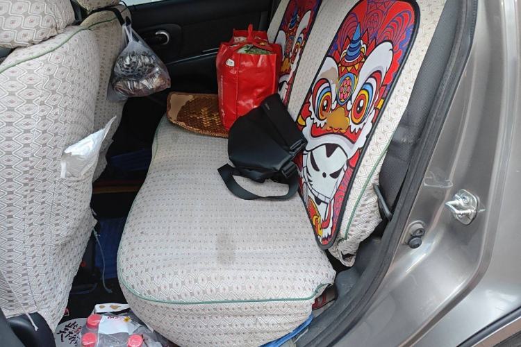 Used Nissan Livina 2010 Jingrui Edition 1.6L Automatic Smart Model
