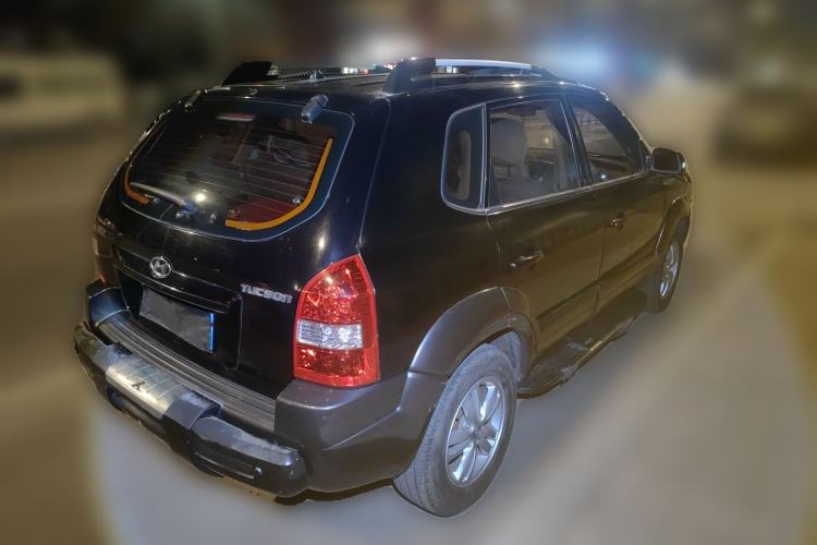 Used Hyundai Tucson 2009 2.0L Automatic Two-Wheel Drive with Sunroof
