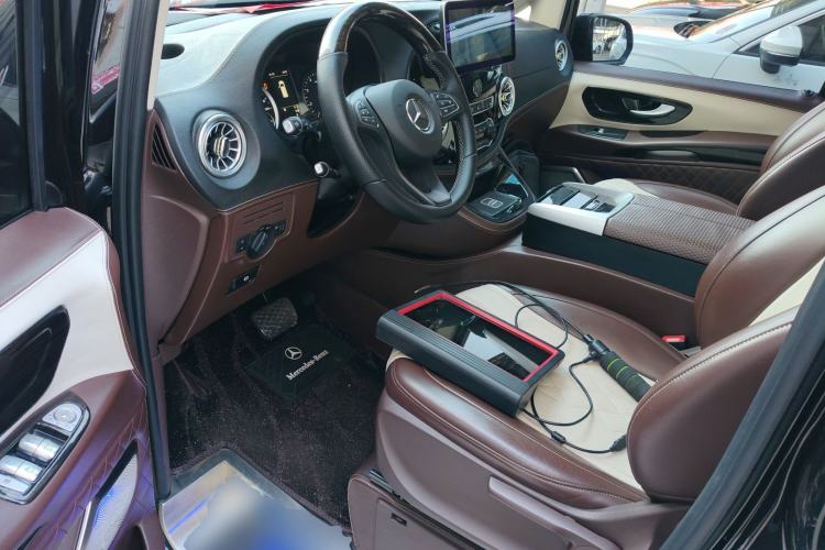 Used Mercedes-Benz Vito 2021 2.0T Elite Version 7 Seats
