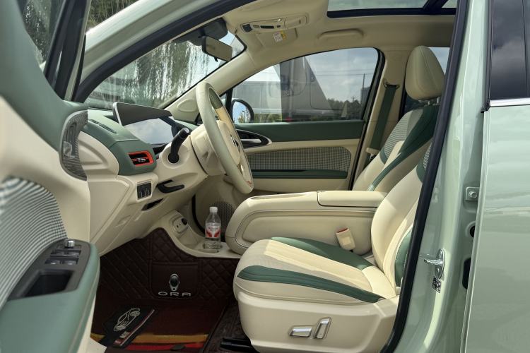 Used ORA Good Cat 2024 401 km Luxury Version 126 kW Interior 1