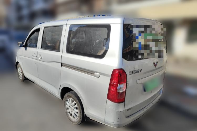 Used Wuling Rongguang V 2018 1.5L Standard Version
