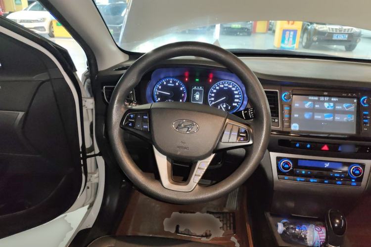 Used Hyundai Mistra 2014 1.8L Automatic Smart GLS Steering Wheel