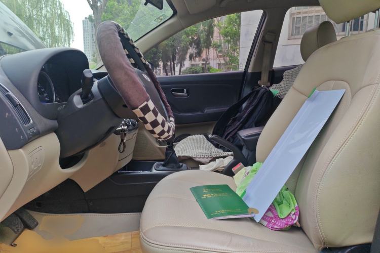 Used Hyundai Celesta 2011 1.6L Manual Comfort Edition Left Front Seat