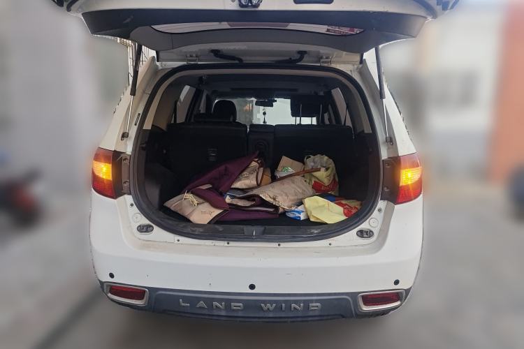 Used Land X8 2015 Explorer Edition 2.0T Gasoline 4x4 Ultra-Luxury Model
