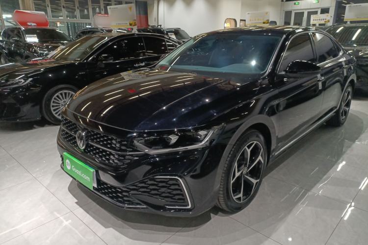 Used Volkswagen Passat 2025 Outstanding Model 330TSI Starry Elite Edition