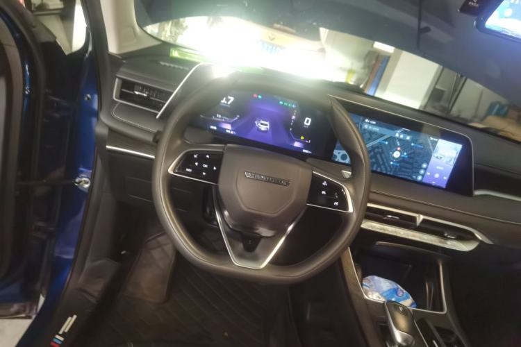 Used Venucia V 2021 260T Idol Edition
