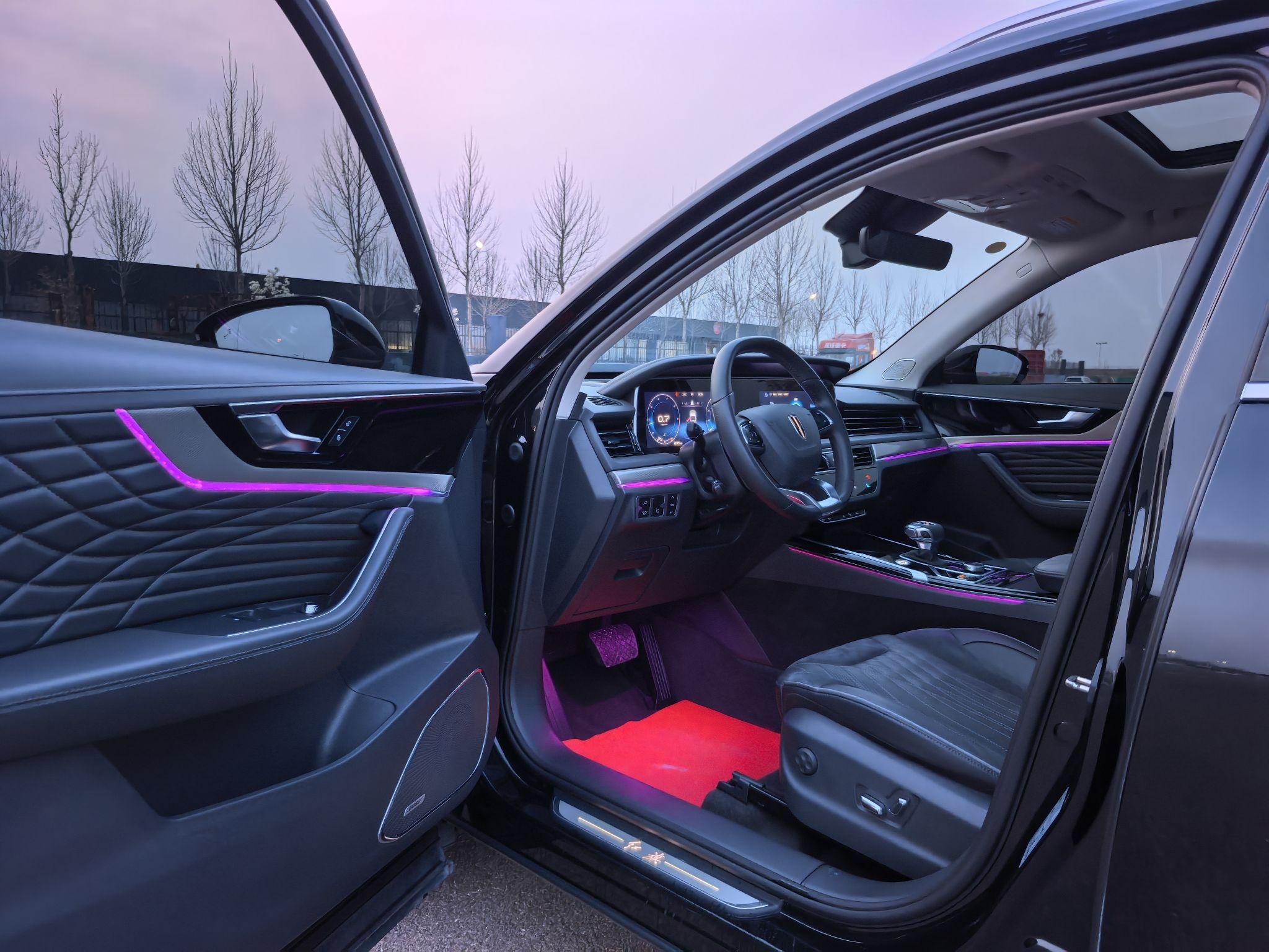 المقاعد الأمامية داخل السيارة