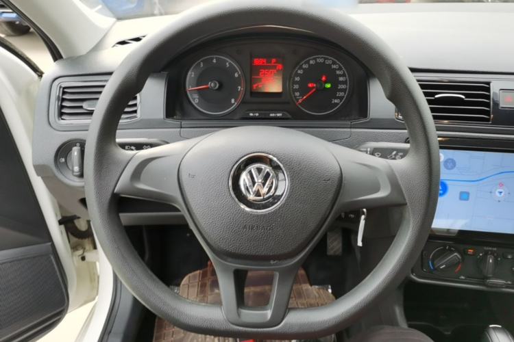 Used Volkswagen Santana 2019 1.5L Automatic Fashion Edition China VI Steering Wheel