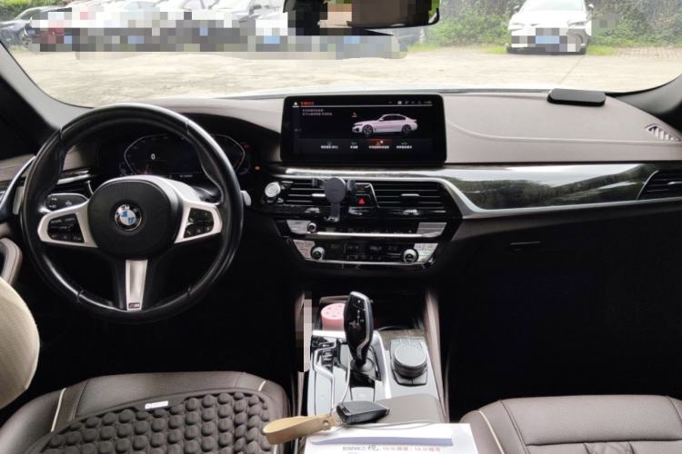 Used BMW 5 Series 2021 525Li M Sport Package Center Console