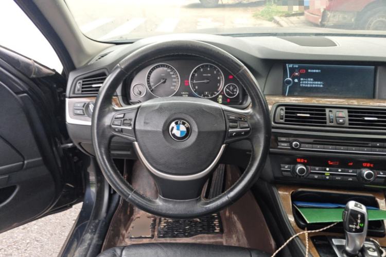 Used BMW 5 Series 2011 528Li Leading Model