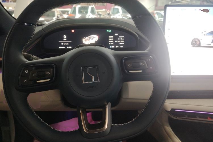 Used Zeekr 001 2025 YOU Edition 100 kWh All-Wheel Drive Steering Wheel