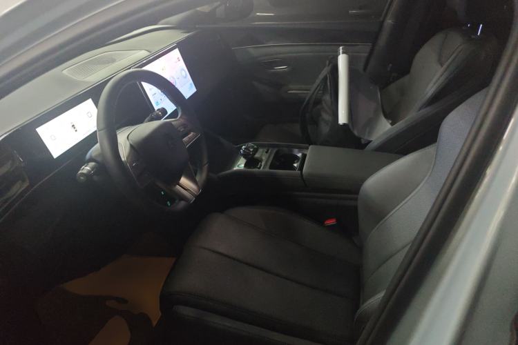 Used BYD Qin L 2024 DM-i 80KM Beyond Model
