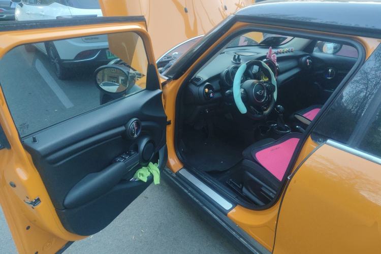 Used MINI 2015 1.5T COOPER Fun Five-Door Edition Driver Seat