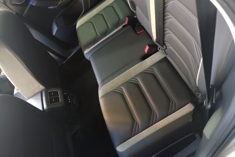 Used Volkswagen Tayron GTE Plug-in Hybrid 2022 1.4T Luxury Edition Left Rear Seat